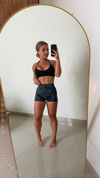 Full leaked Flavie vaia private onlyfans photo