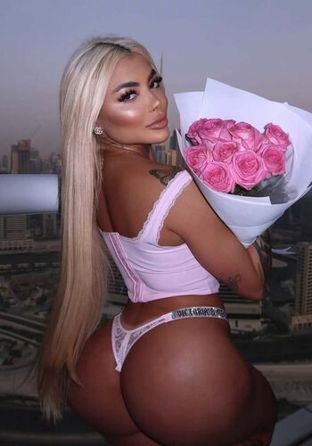 Full leaked Gi bueno private onlyfans photo