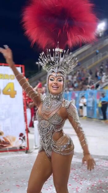 Full leaked Alina leona/ private onlyfans photo