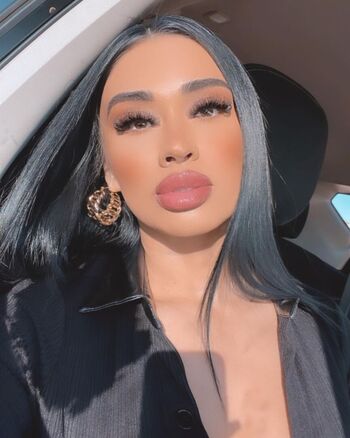 Full leaked Glamariz private onlyfans photo