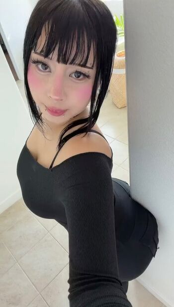 Full leaked Glassoyuki private onlyfans photo