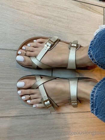 Gorgeouslongtoes