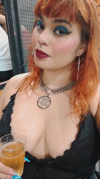 Full leaked Graveyard bitch private onlyfans photo