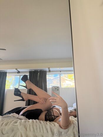 Full leaked Gwenny page private onlyfans photo