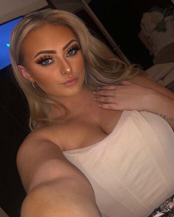 Full leaked Hailey brown private onlyfans photo