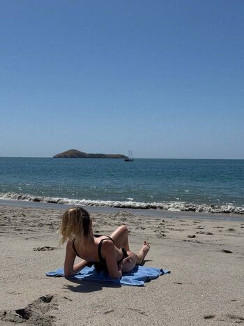 Full leaked Heidy pino private onlyfans photo