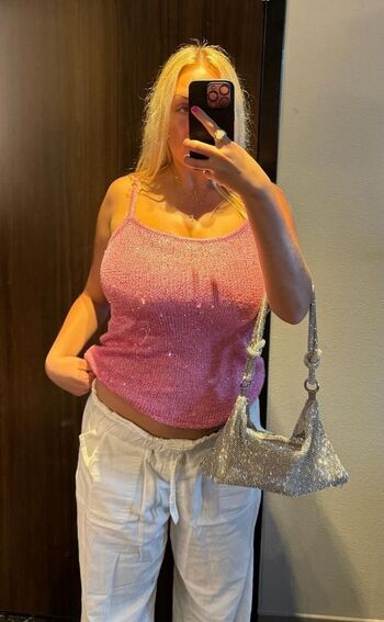 Full leaked Holly youpa private onlyfans photo