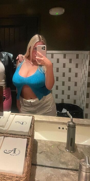 Full leaked Holly youpa private onlyfans photo