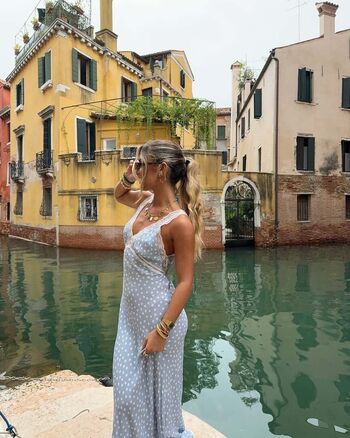 Full leaked Hopie schlenker page private onlyfans photo