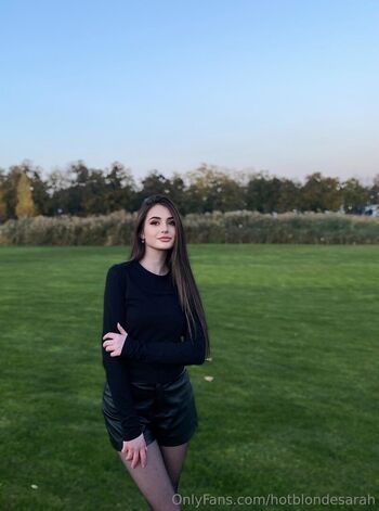 hotblondesarah