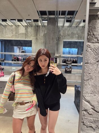 Huh Yunjin 허윤진