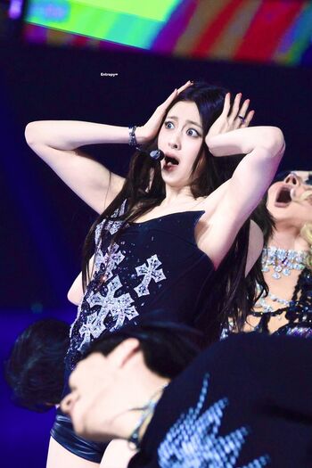 Huh Yunjin 허윤진