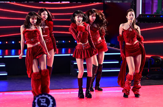 Huh Yunjin 허윤진