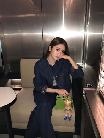 Huh Yunjin 허윤진