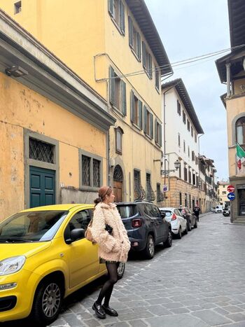 Full leaked Huh yunjin page private onlyfans photo