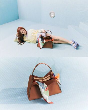 Huh Yunjin 허윤진