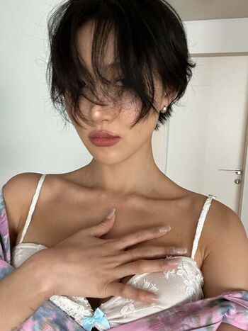 Full leaked Hwasa private onlyfans photo