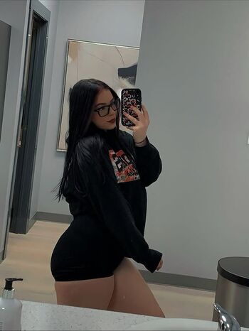 Full leaked Icybxnny private onlyfans photo