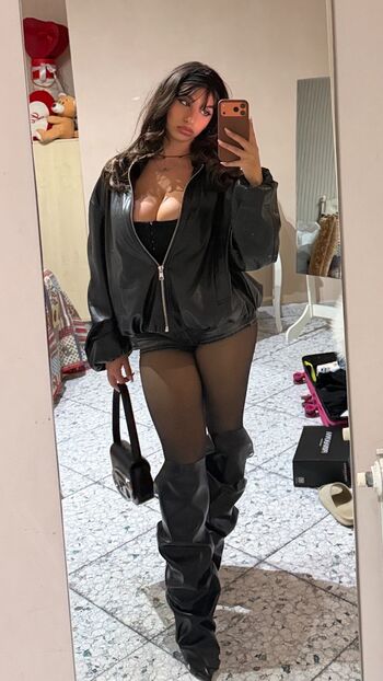 Full leaked Ika dauria private onlyfans photo