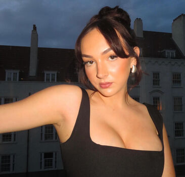 Isabelle Smith (Hollyoaks)