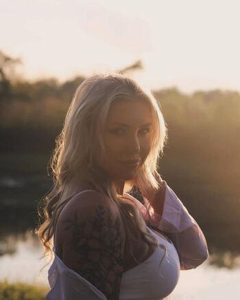 Full leaked Itssstaraaa private onlyfans photo