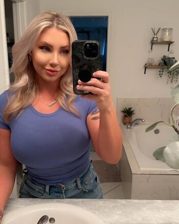 Full leaked Itssstaraaa private onlyfans photo