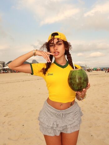 Full leaked Sabsgentleaura/ private onlyfans photo