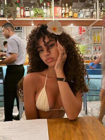 Full leaked Abigail mac/ private onlyfans photo