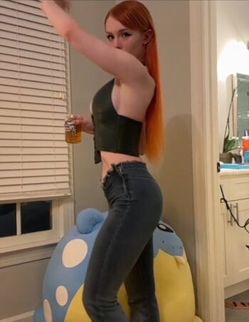 Jenna Lynn Meowri
