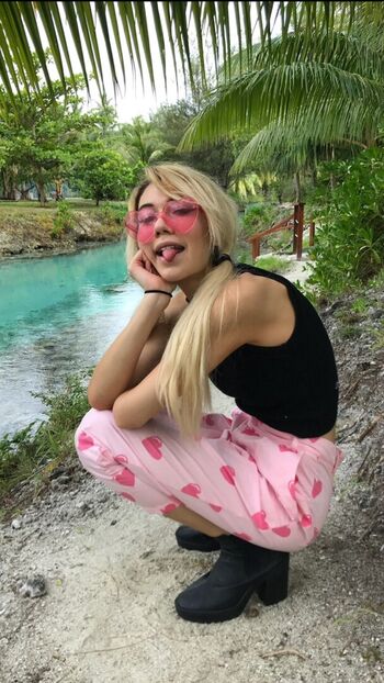 Full leaked Jessie paege page private onlyfans photo