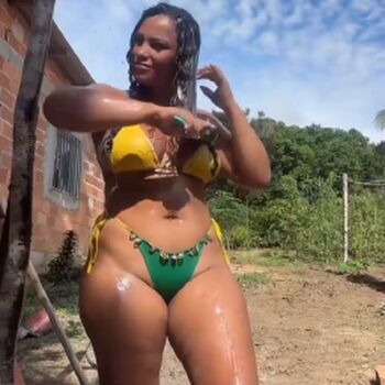 Full leaked Juh montaia private onlyfans photo