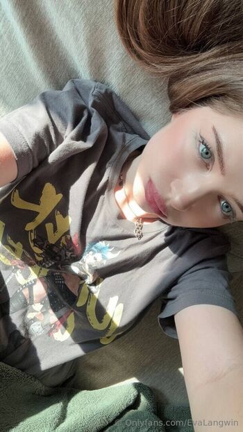 Julesbjorn Eva Langwin