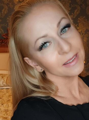 Full leaked Julia sonnet private onlyfans photo