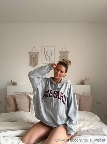 julia_weber
