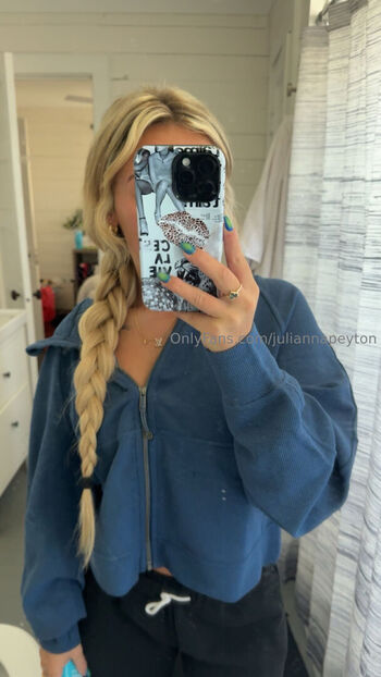 juliannapeyton