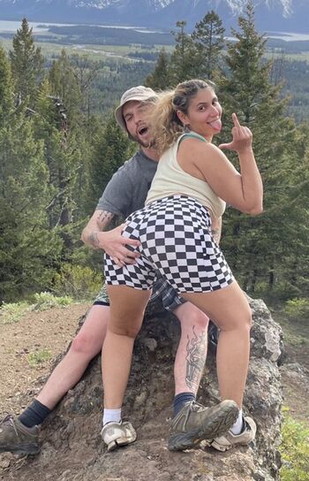 Julieberisha / sicctits / peepeep0op0o3