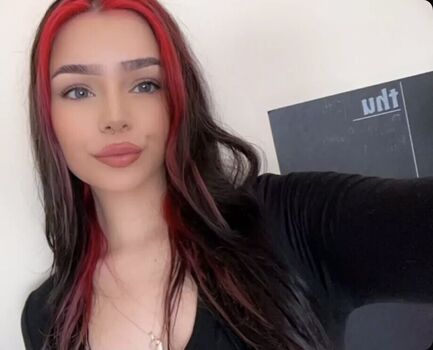 Full leaked Jadelou/ private onlyfans photo