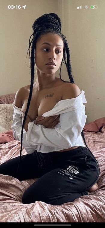 Full leaked Kadabaylor private onlyfans photo