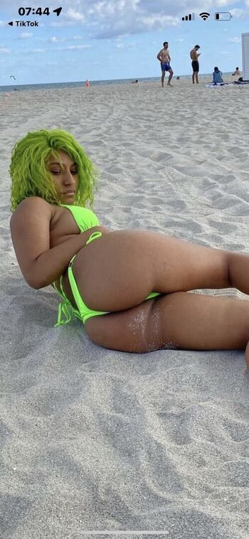 Full leaked Kadabaylor private onlyfans photo