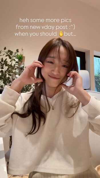 Full leaked Lyracrw / private onlyfans photo