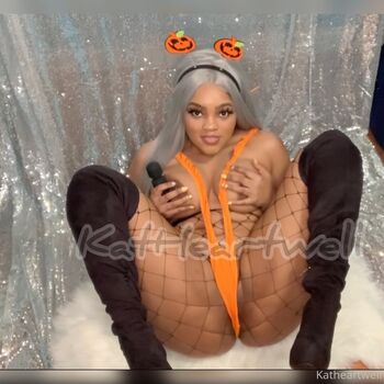 Full leaked Katheartwell private onlyfans photo