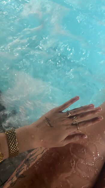 Full leaked Kaylieee w private onlyfans photo