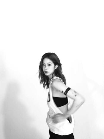 Kazuha Nakamura 中村 一葉