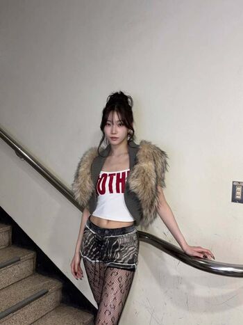 Kazuha Nakamura 中村 一葉