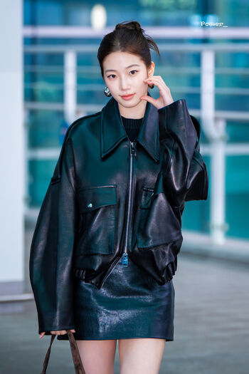 Kazuha Nakamura 中村 一葉 | LESSERAFIM