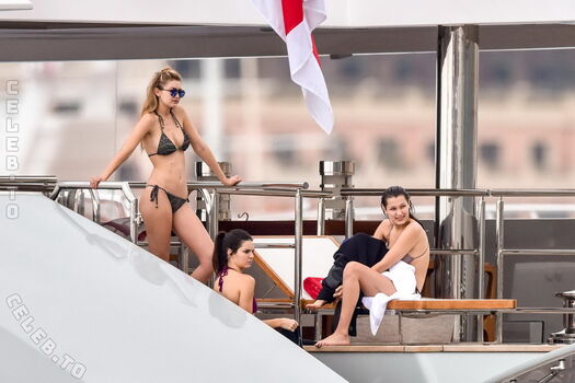 Full leaked Kendall jenner  page private onlyfans photo