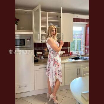 Full leaked Kendra cross page private onlyfans photo