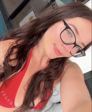 Full leaked Khiarna thompson page private onlyfans photo