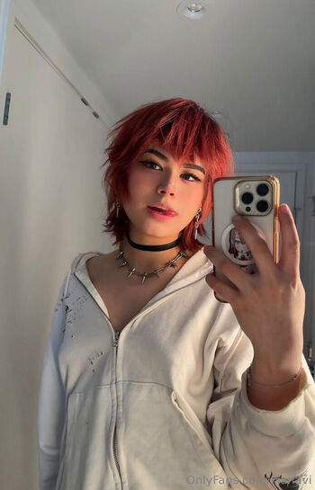 Full leaked Kianavi  page private onlyfans photo