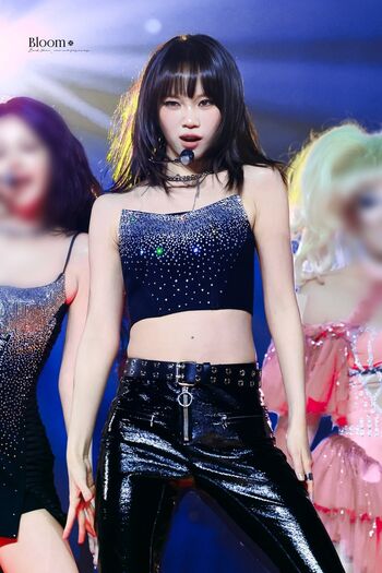 Kim Chaewon 김채원 [Le Sserafim]